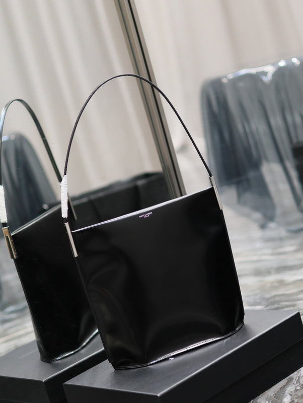 Amelia - YSL Bag - 1855