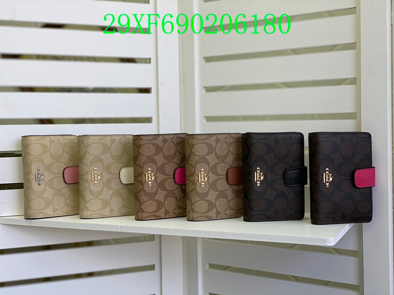 Amelia - CAH Wallet - 040