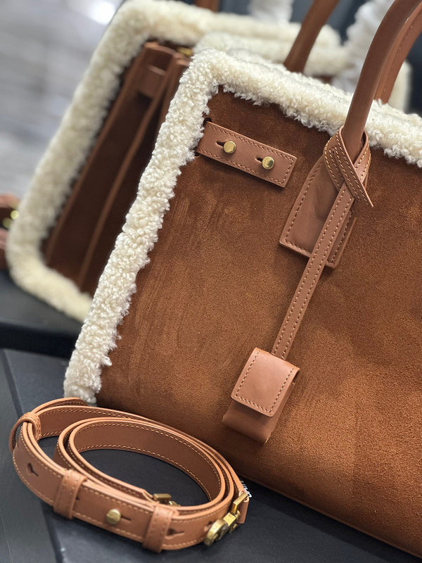 Amelia - YSL Bag - 3940