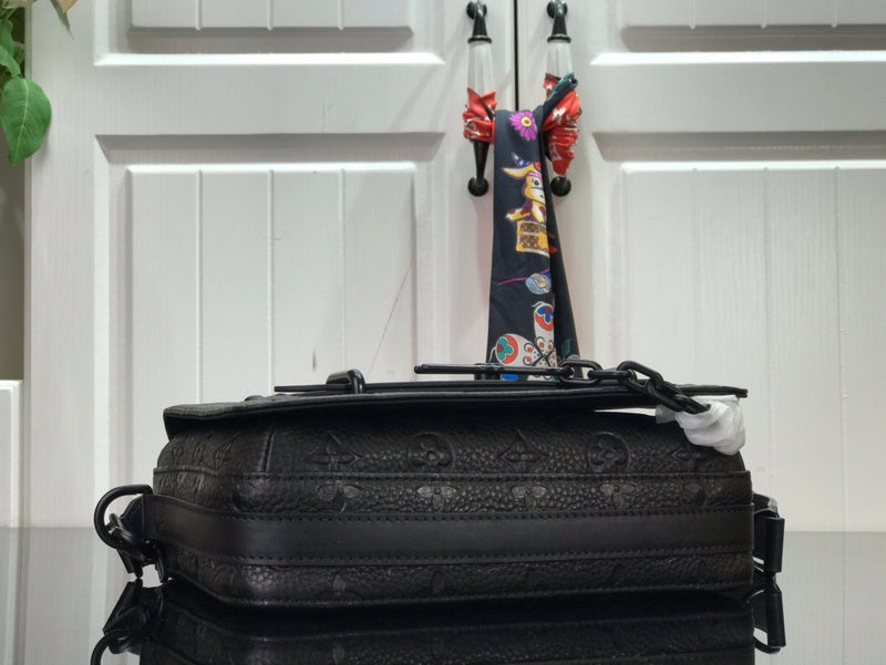 Fan Fashion Lu-Vi bags - 17638