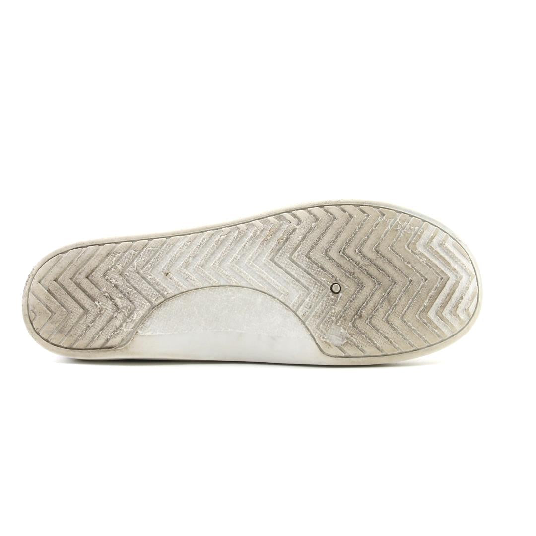 SOLE MATES .