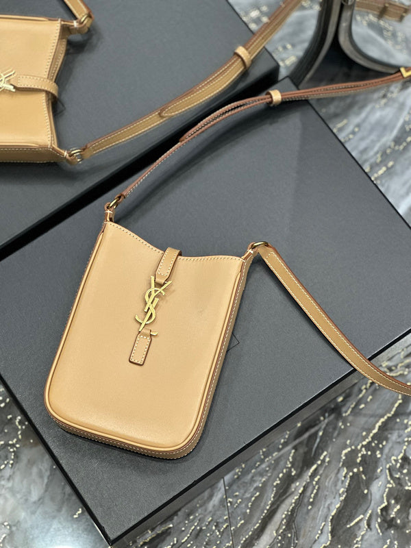 Amelia - YSL Bag - 4000