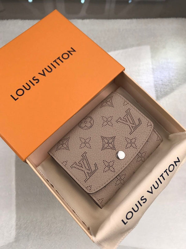 Fan Fashion Lu-Vi bags - 9145