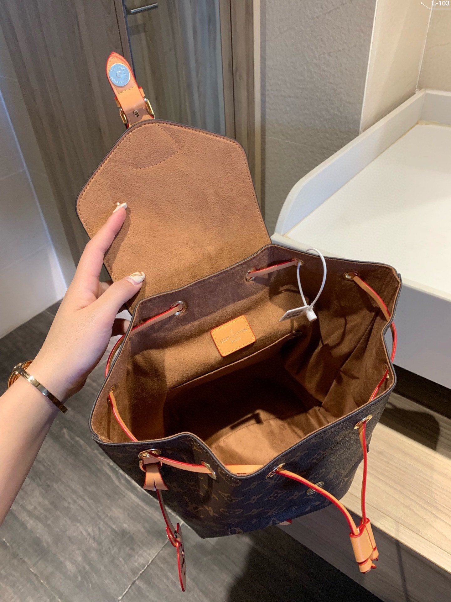 Luxury Handbags Louis Vuitton 477