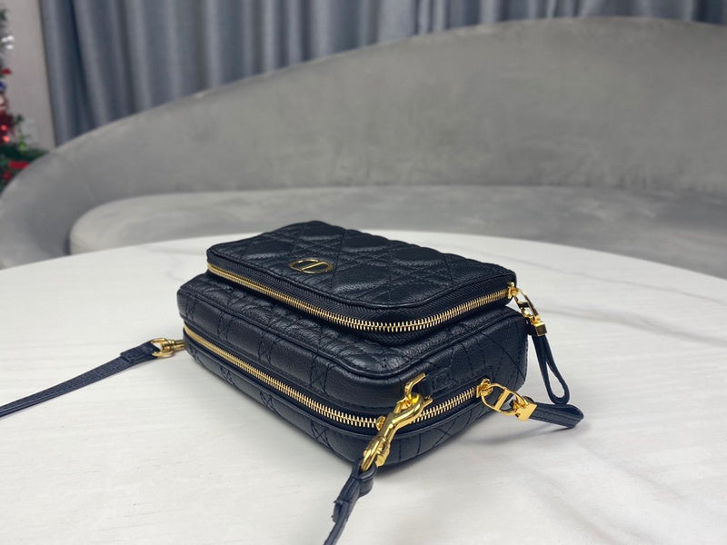 Amelia - DOR Wallets - 086