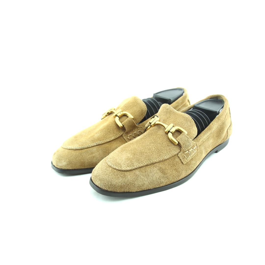 ZARA. .