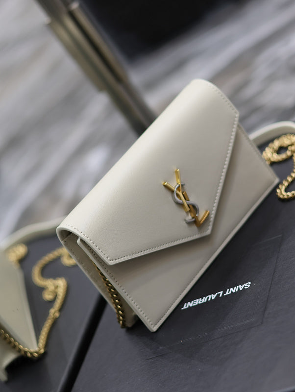 Amelia - YSL Bag - 1953