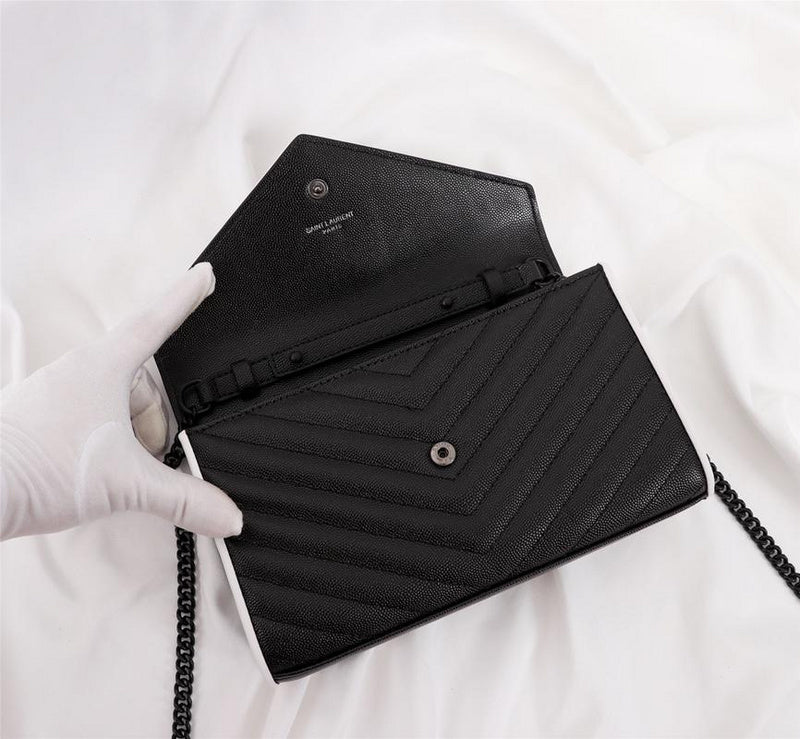 Amelia - YSL Bag - 2566