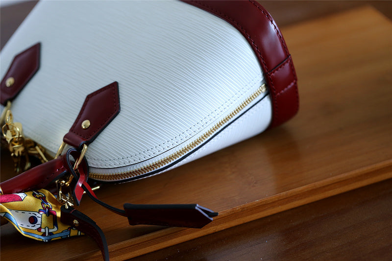 Fan Fashion Lu-Vi bags - 8259