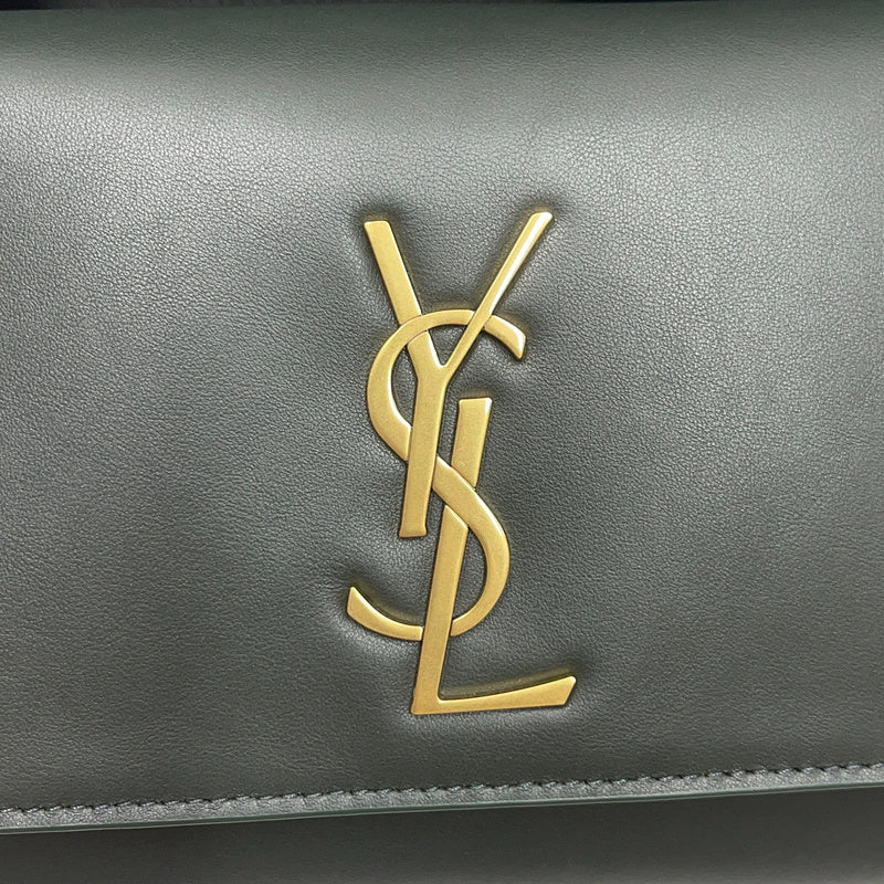 Amelia - YSL Bag - 2042