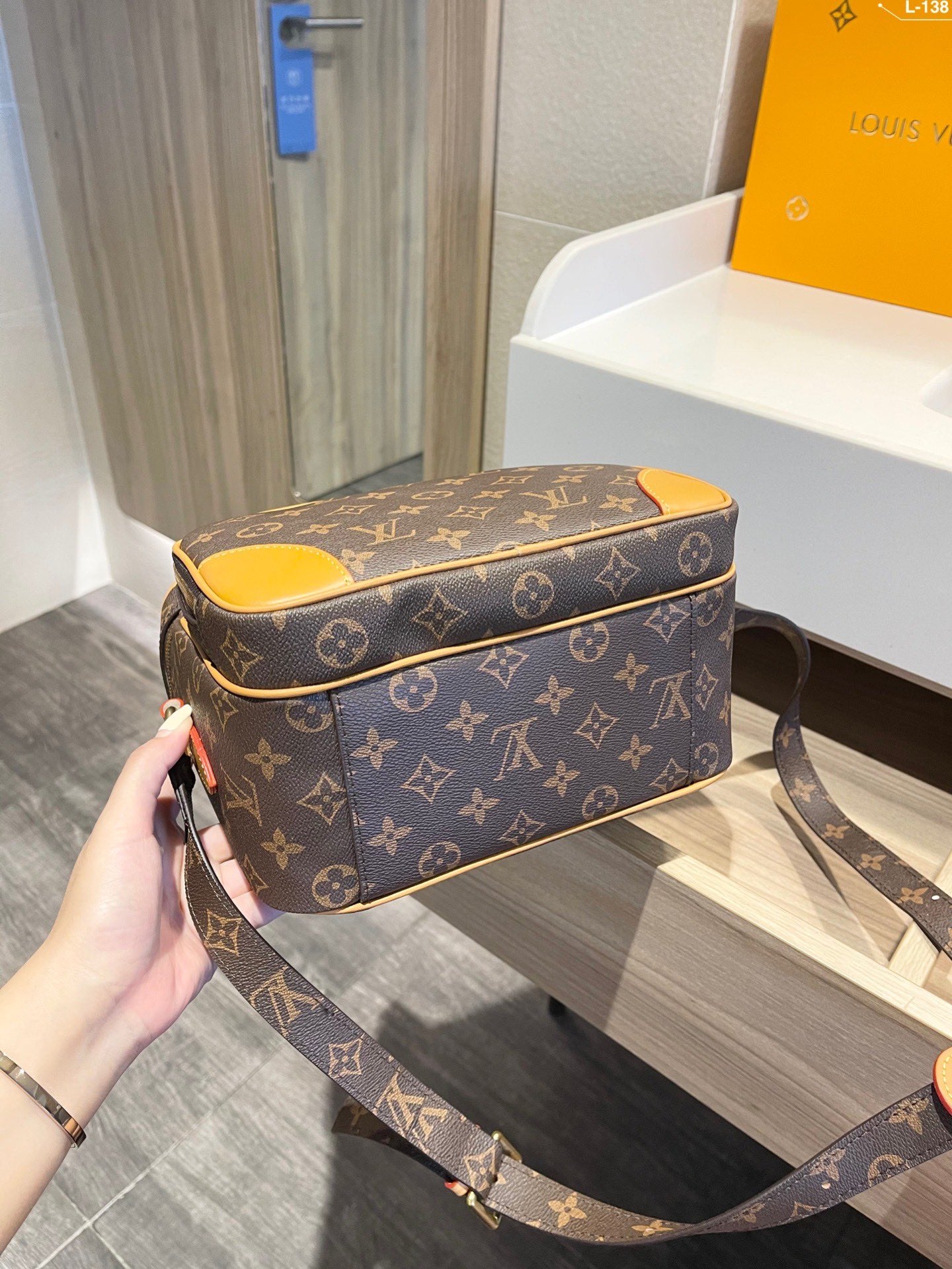 Luxury Handbags Louis Vuitton 515