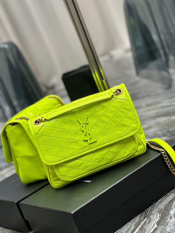 Amelia - YSL Bag - 1971
