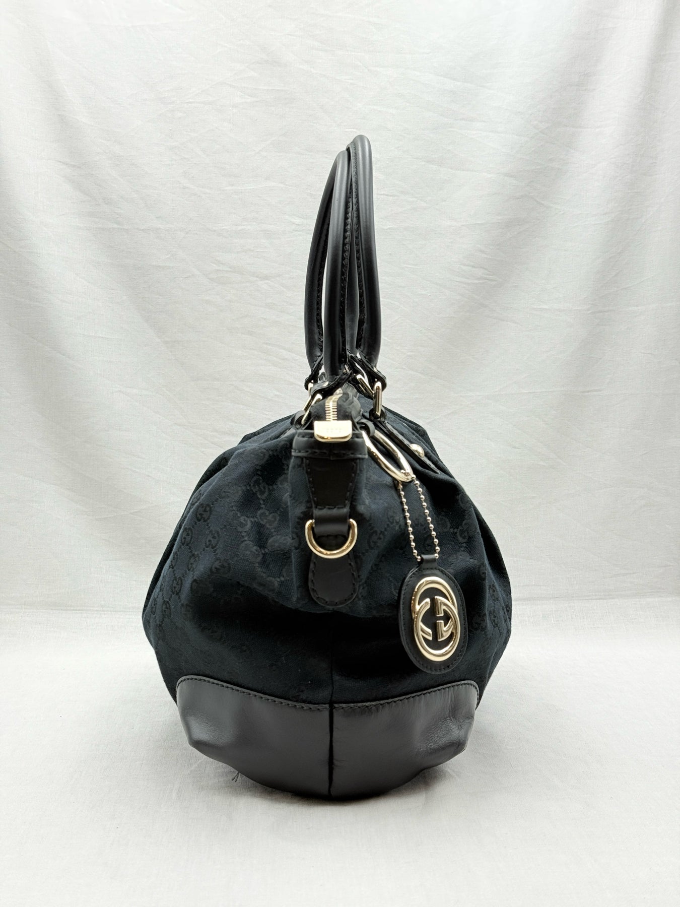 GUCCI Sukey Black GG Tote Bag