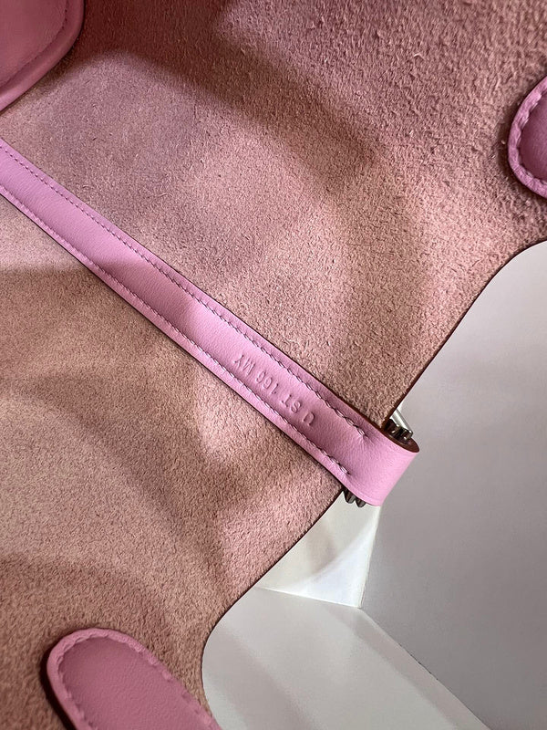 Amelia - HMS Bags - 1710