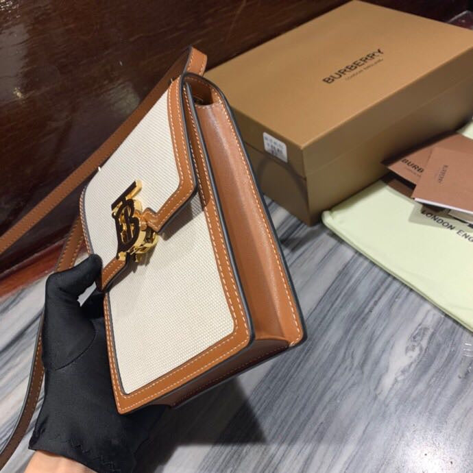Burberry Bags - Bagsattire   195
