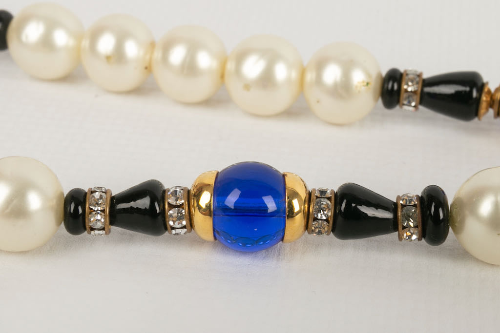Collier de perles Chanel