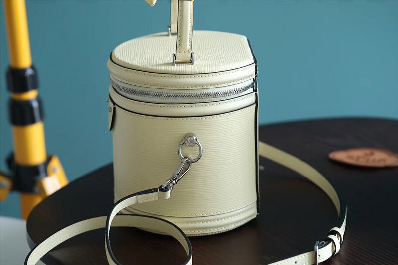 Fan Fashion Lu-Vi bags - 8615