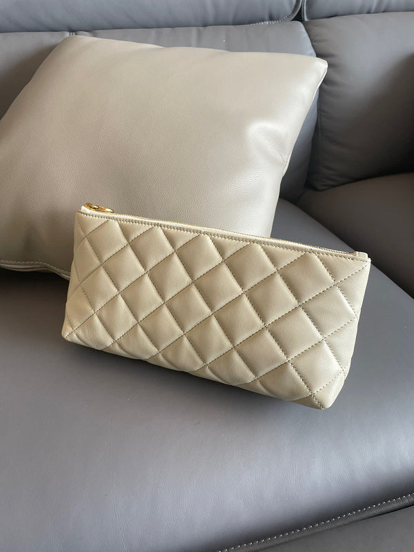 Amelia - YSL Bag - 3718
