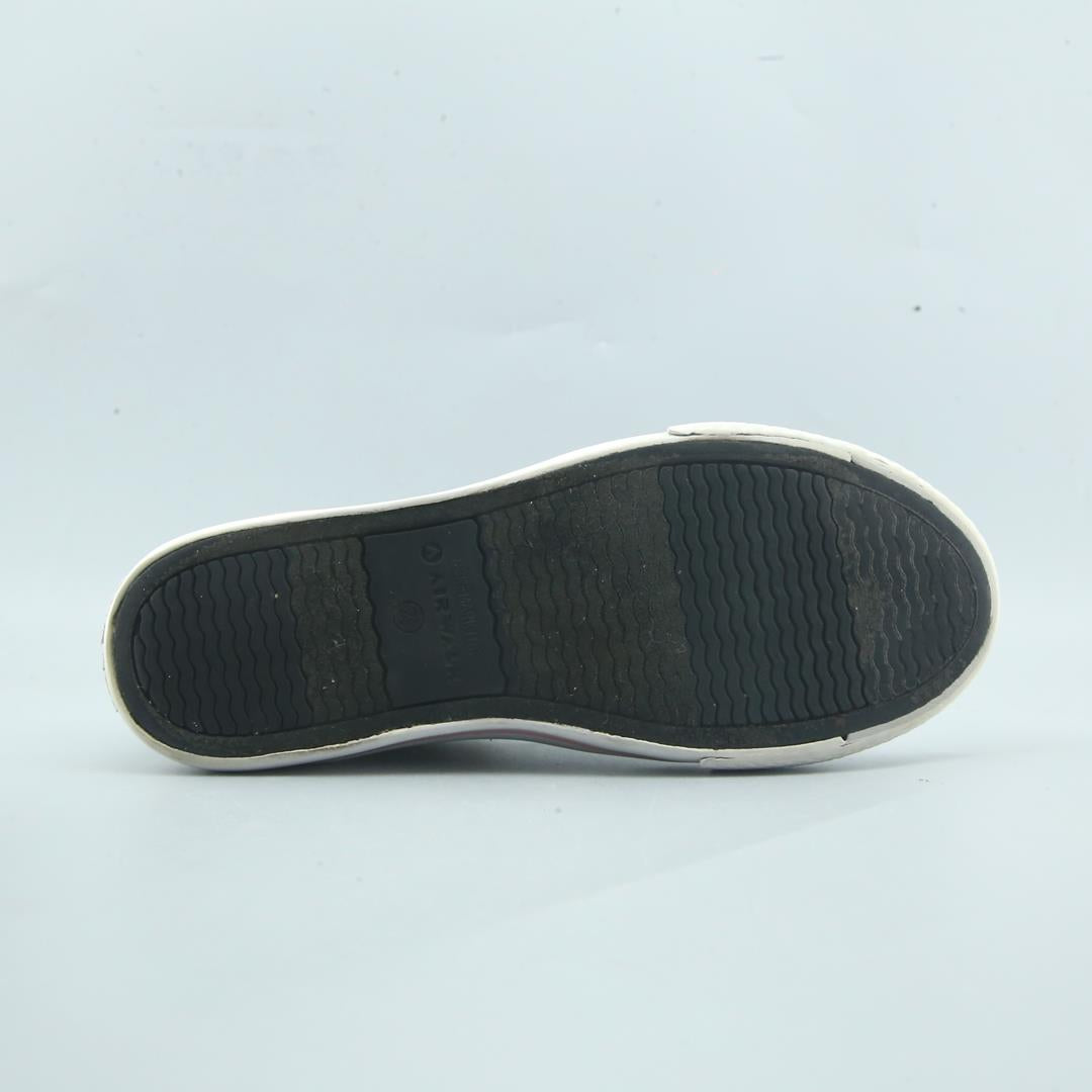 AIR WALK .