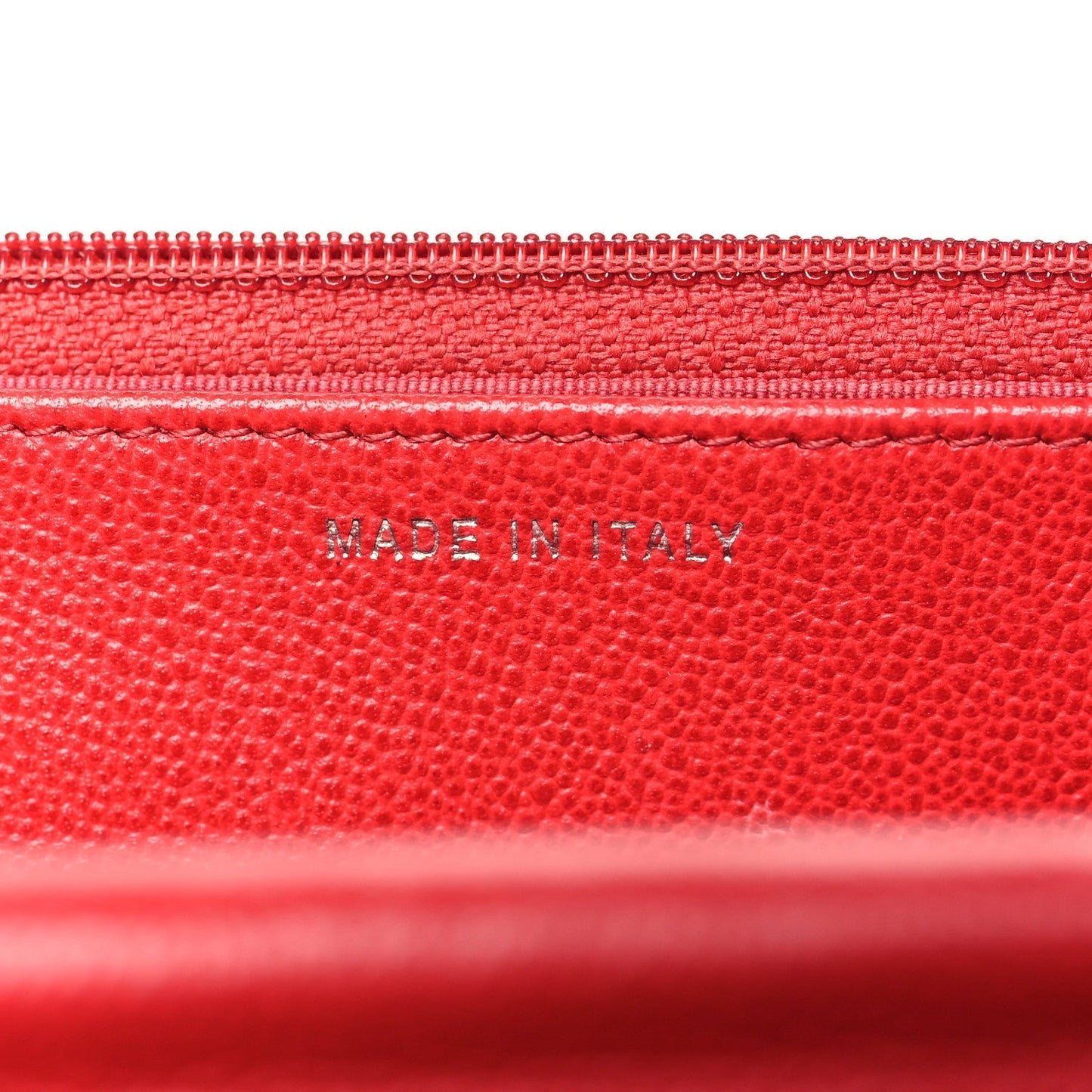 Amelia Grained Calfskin Quilted CC Box Wallet On Chain WOC Red