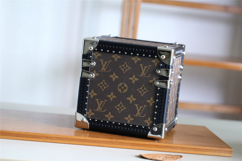 Fan Fashion Lu-Vi bags - 9535