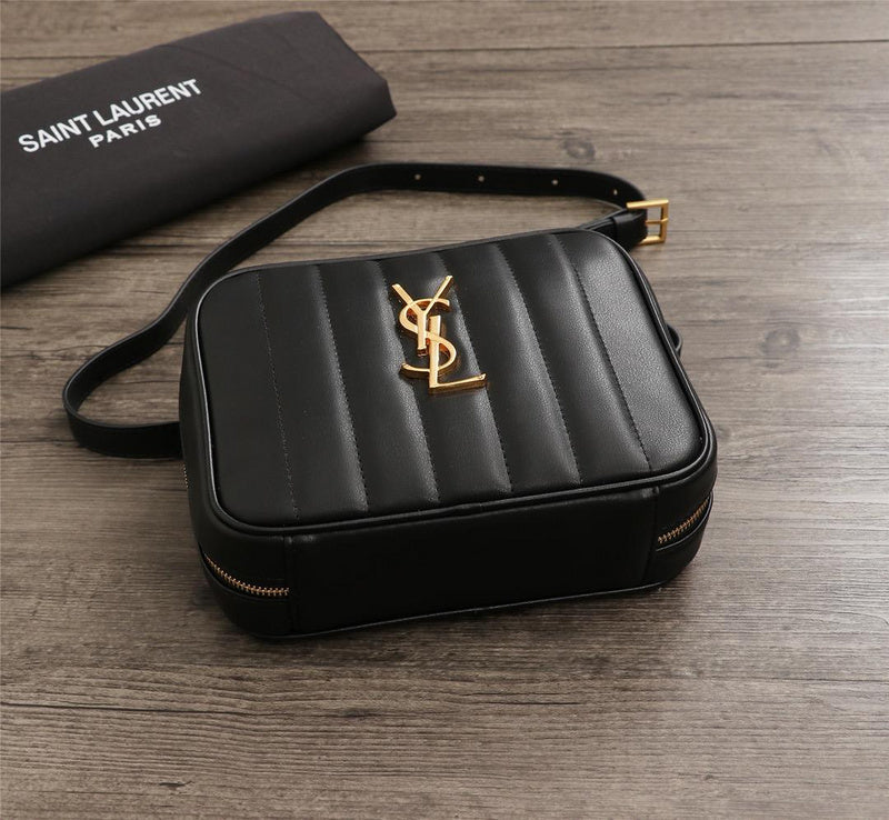 Amelia - YSL Bag - 2886