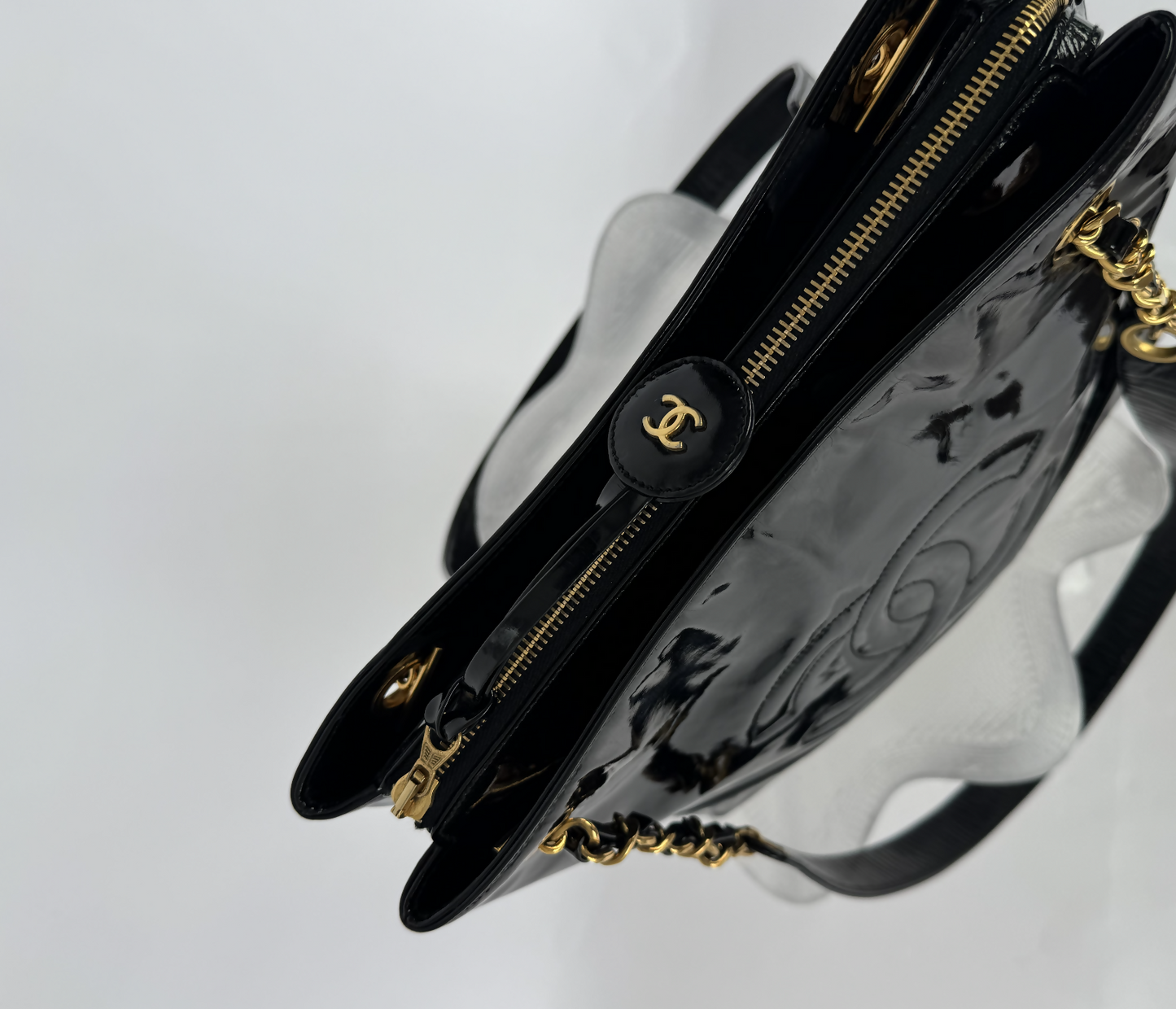 Chanel Chain Tote bag In Patent Leather
