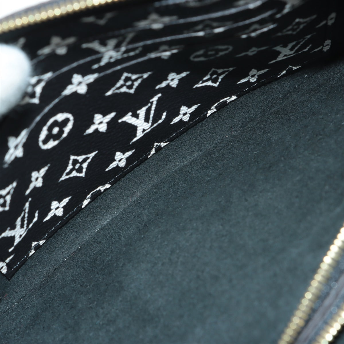 Louis Vuitton Jungle Giant Monogram Double Zip Pochette Black
