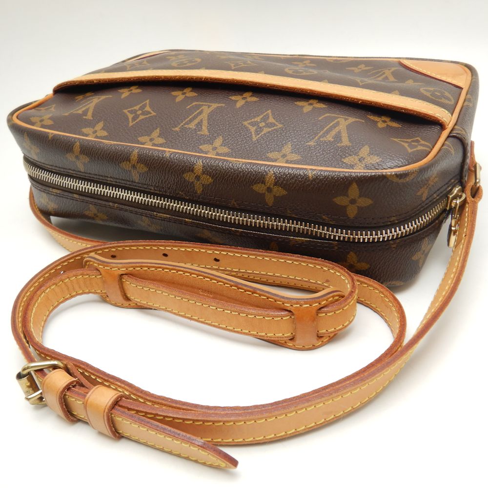 Louis Vuitton Monogram Crossbody Shoulder Bag Brown