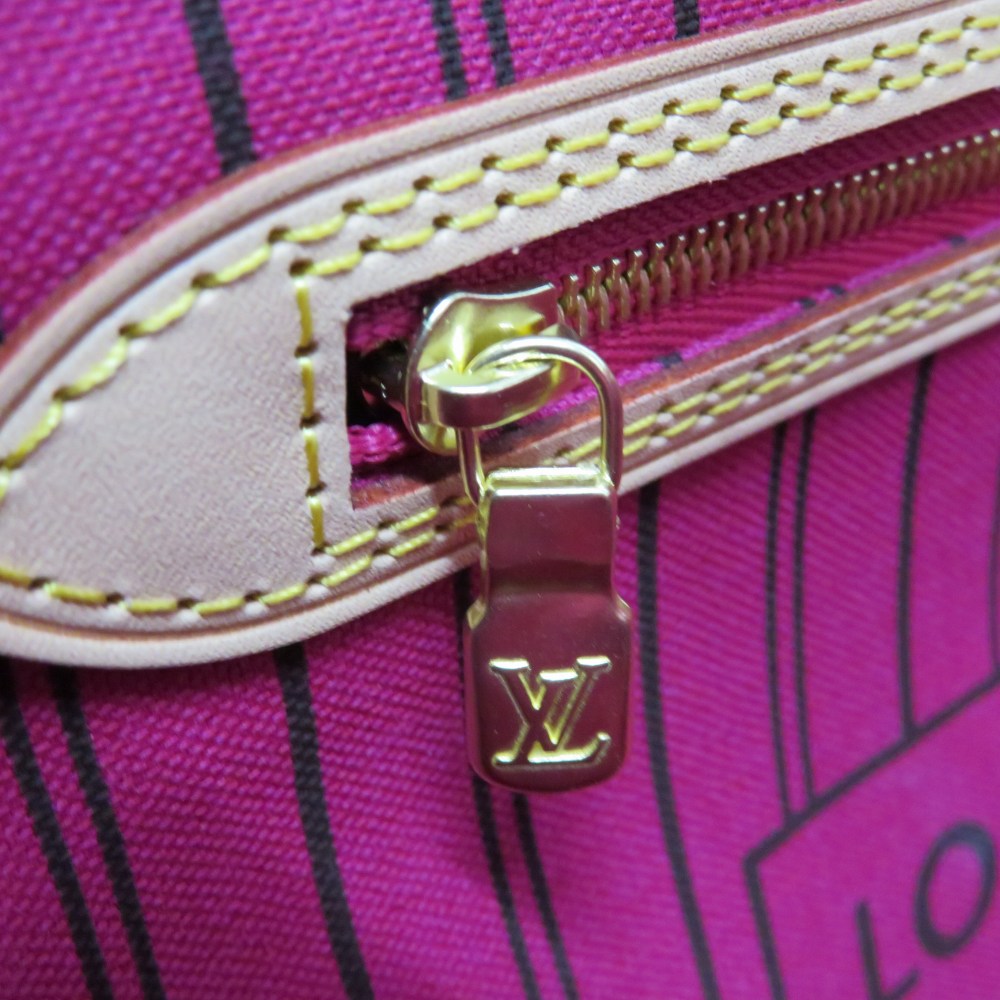 Louis Vuitton Neverfull MM Tote Bag Monogram Brown