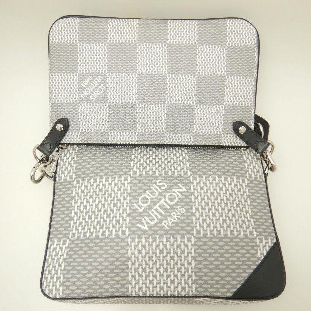 Louis Vuitton Damier Graphite 3D Trio Messenger Antarctica