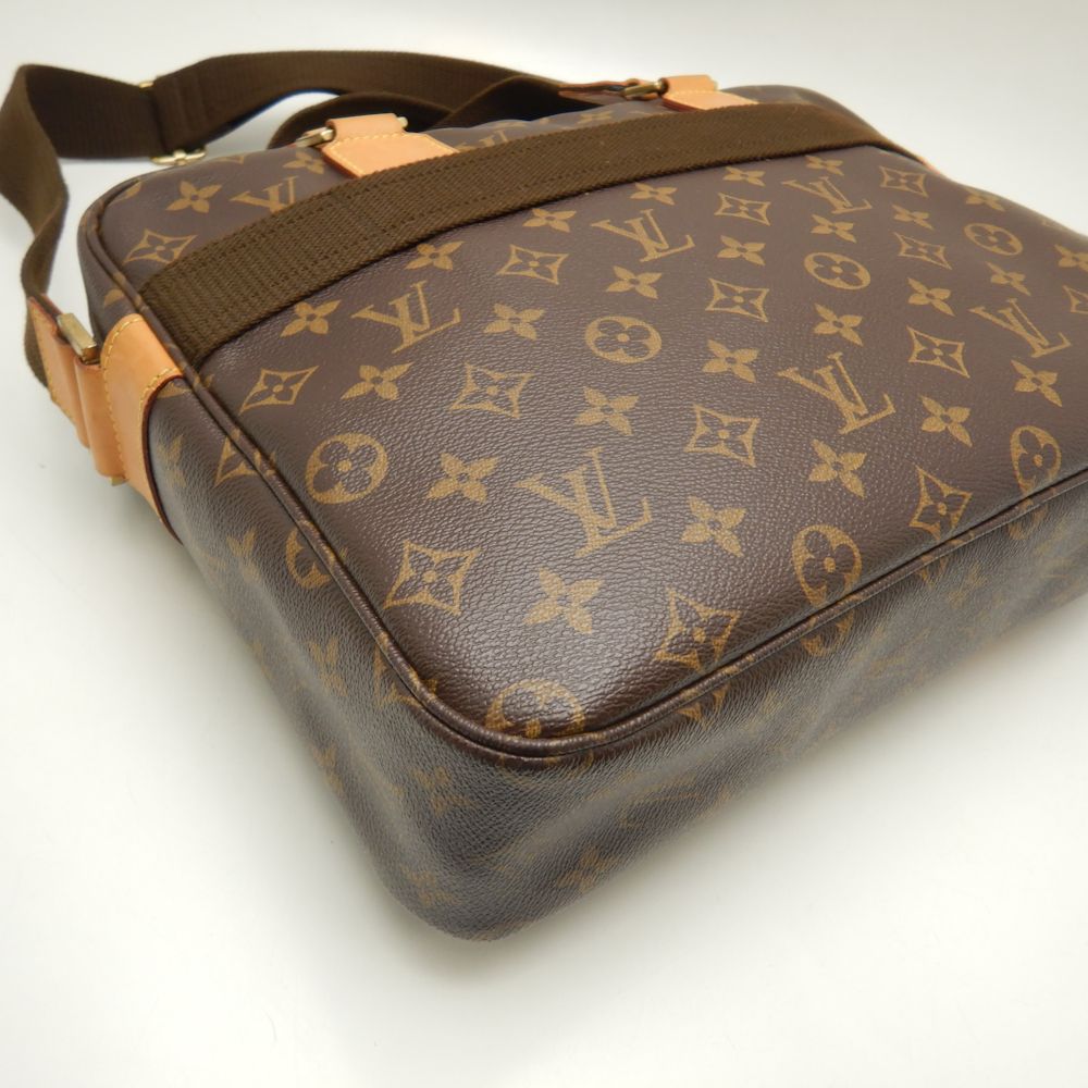Louis Vuitton Monogram Sac Bosphore Handbag Brown