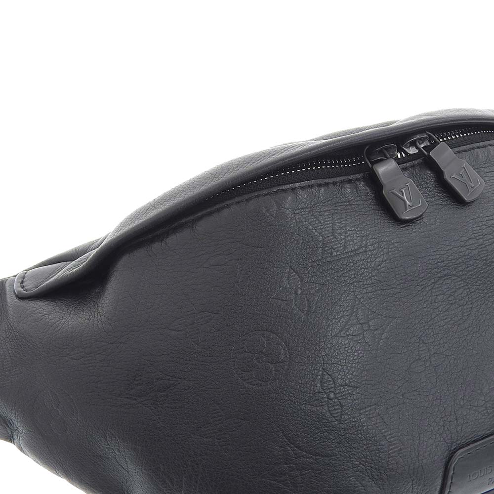 Louis Vuitton Monogram Shadow Discovery Bum Bag Body Bag Black
