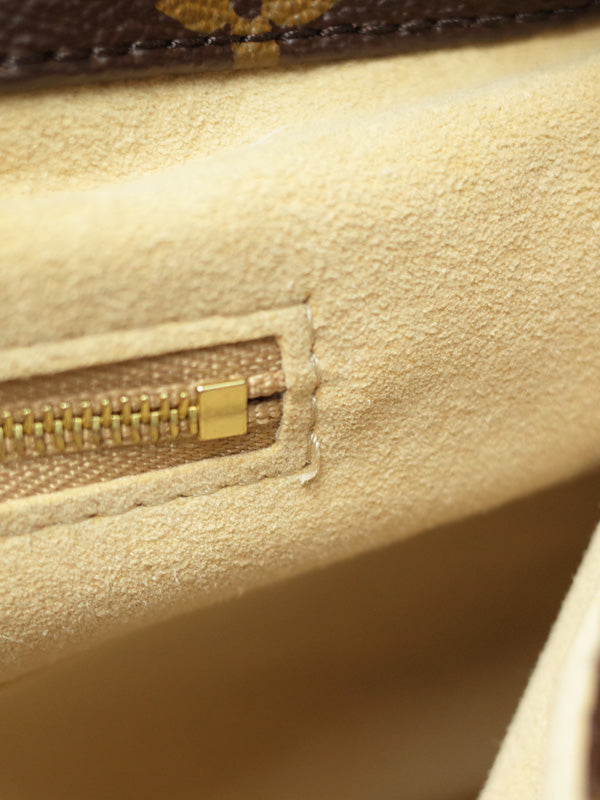 Louis Vuitton Monogram Artsy MM Semi Shoulder Bag