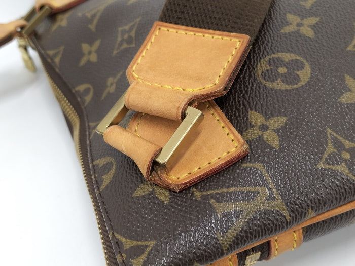 Louis Vuitton Shoulder Bag Pochette Bosphore Monogram