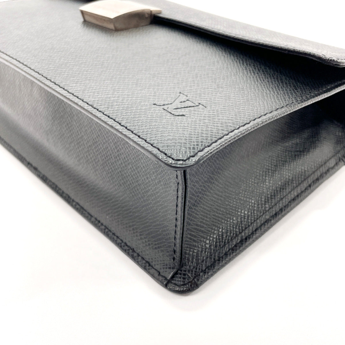 Louis Vuitton Selenga Shoulder Bag Taiga Leather Black