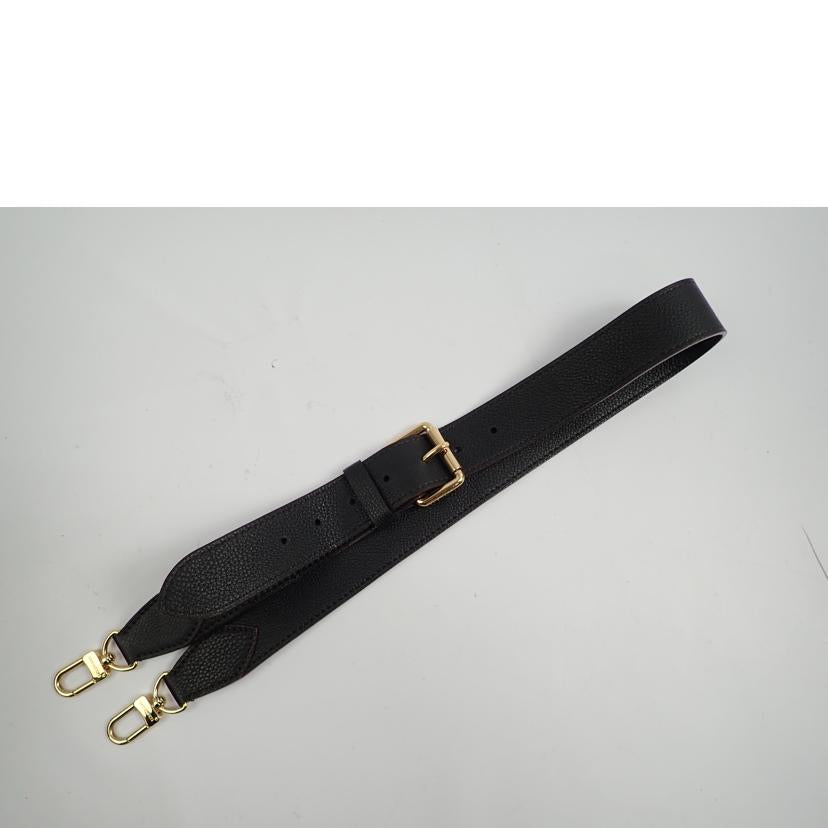 Louis Vuitton Selene PM Handbag Mahina Leather Black