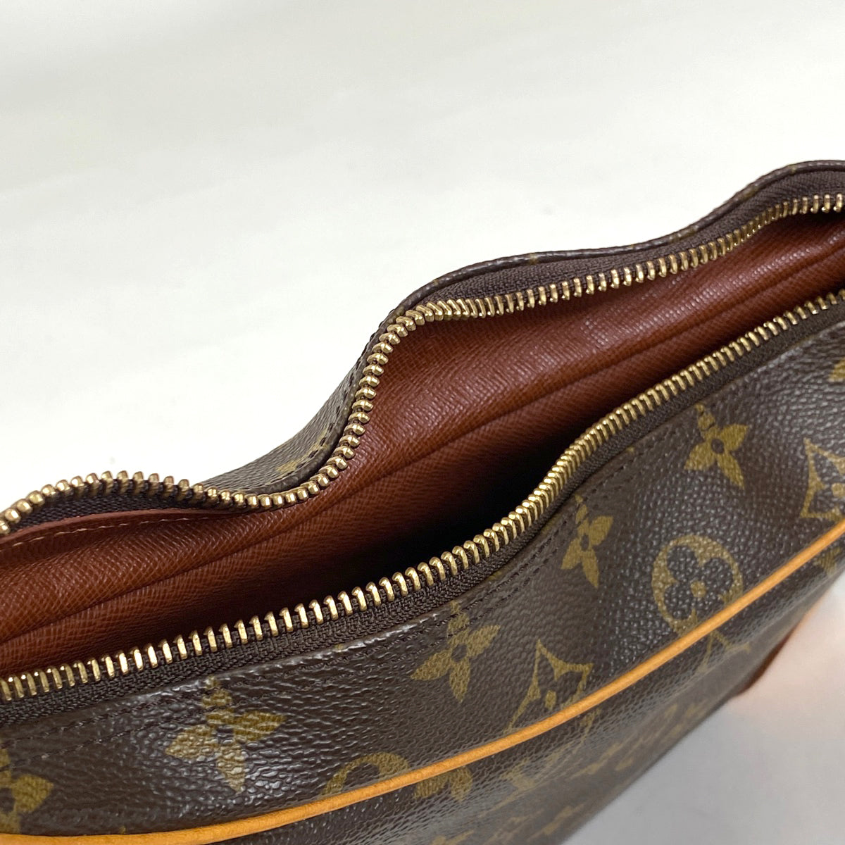 Louis Vuitton Boulogne 30 Shoulder Bag Monogram Brown