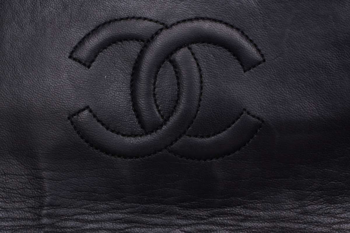 Chanel Matelasse Chain Lambskin Shoulder Bag Black