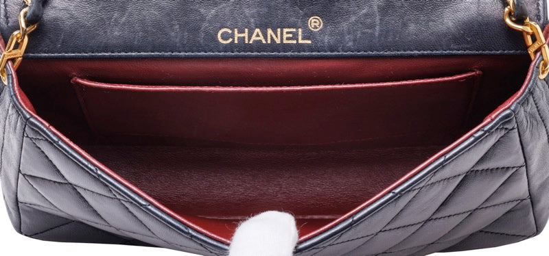 Chanel Matelasse Chain Lambskin Shoulder Bag Black