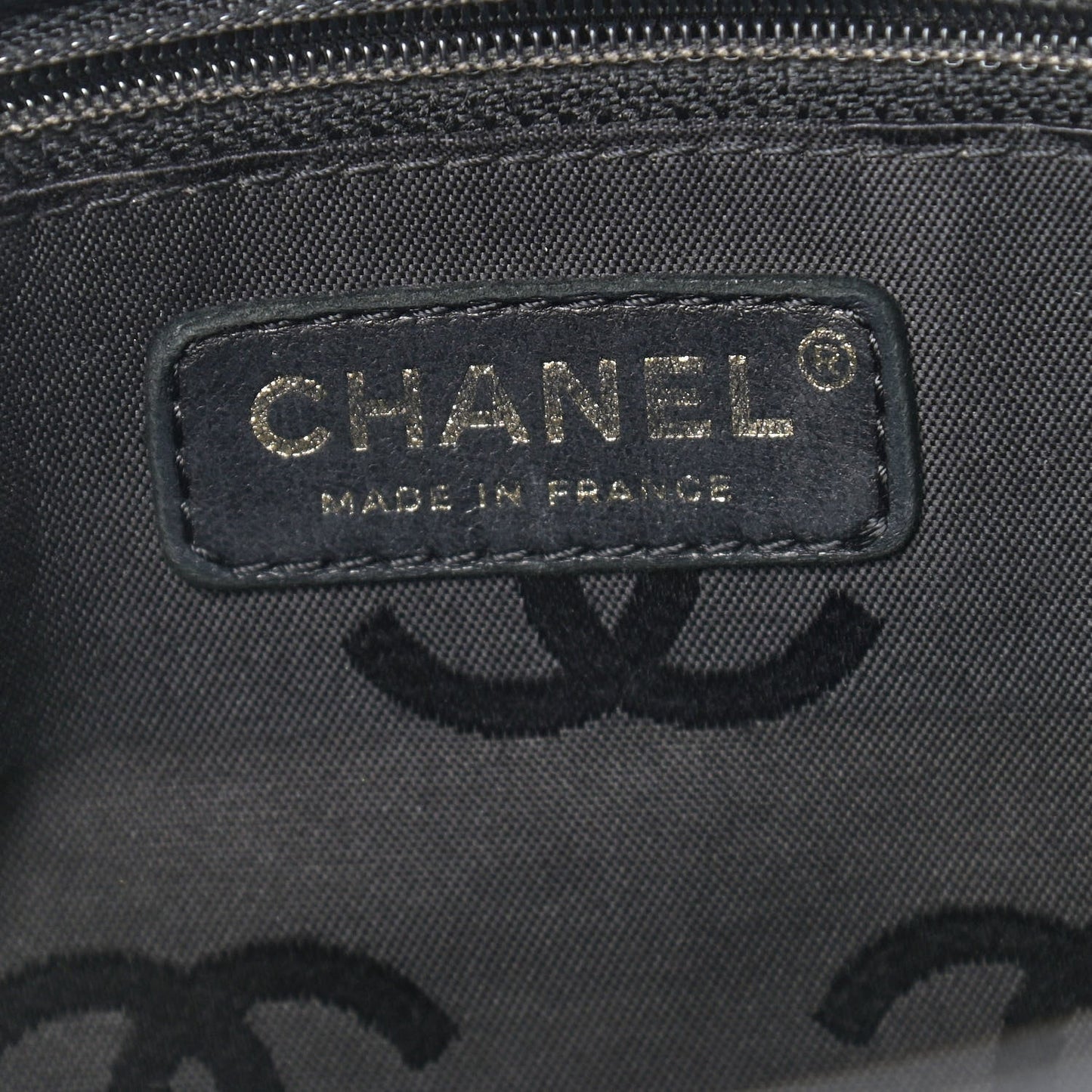Caviar CC Timeless Tote Black