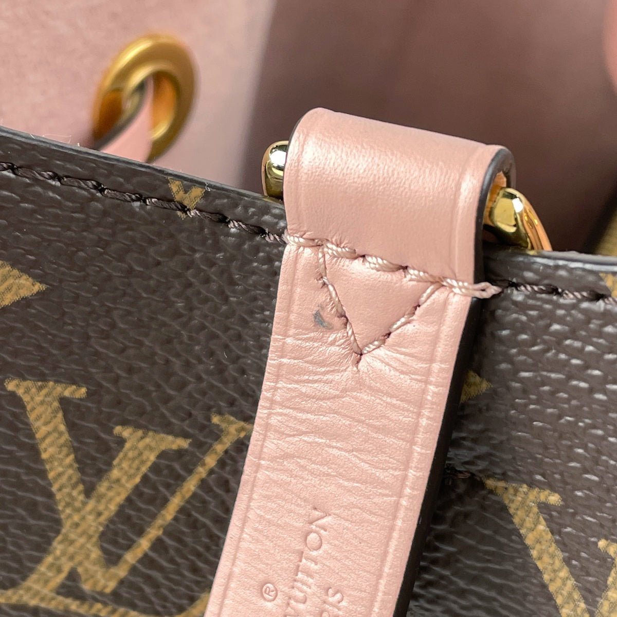 Louis Vuitton Crossbody Drawstring Shoulder Bag Monogram