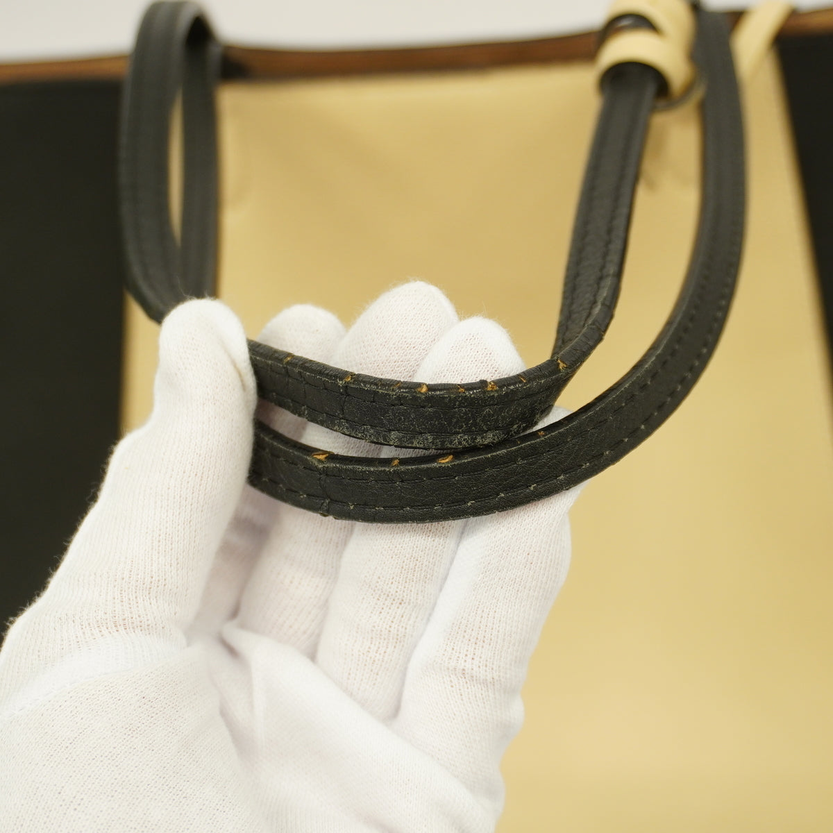 Louis Vuitton Tote Bag Lock Me Cover Noir