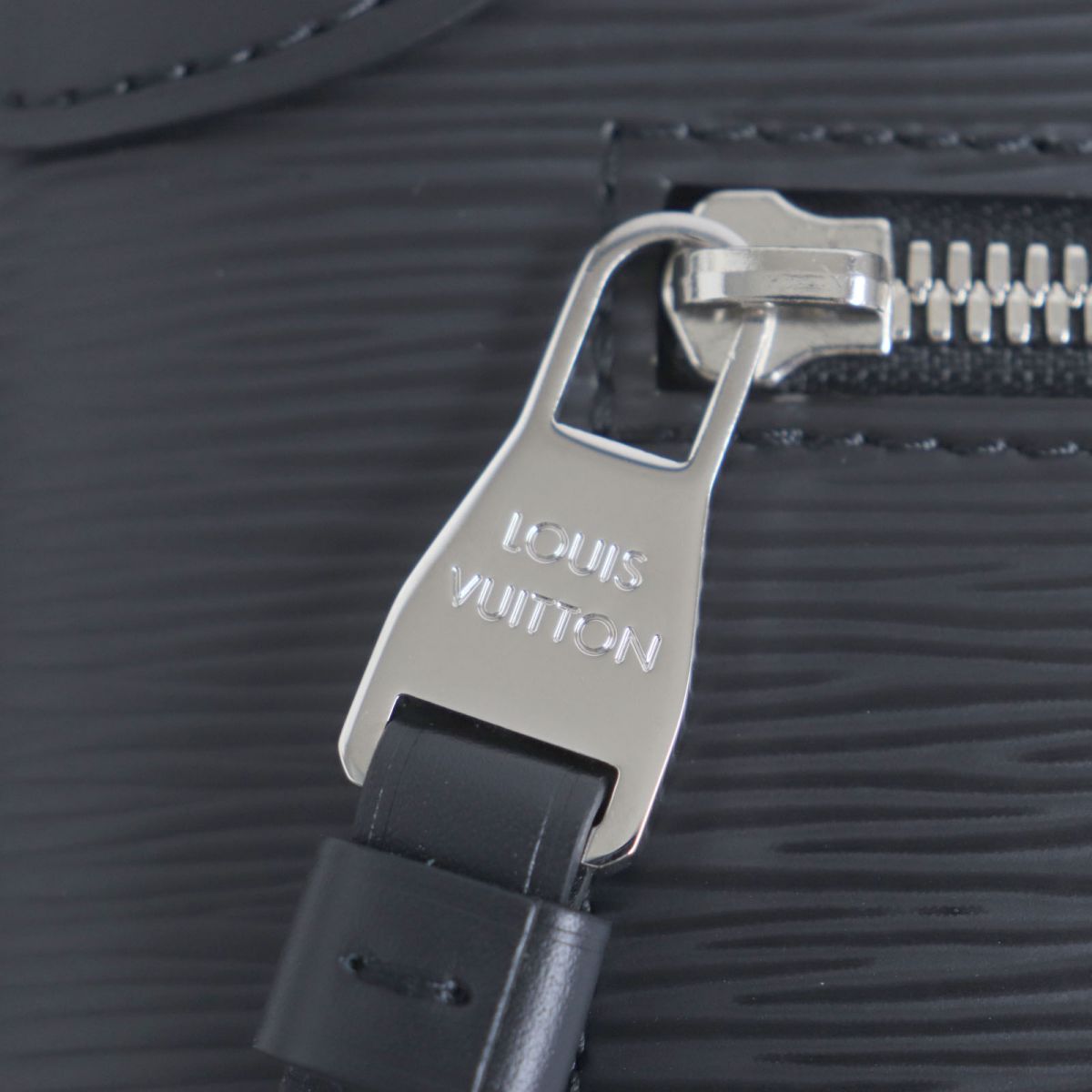 Louis Vuitton Maru Supple Epi leather shoulder bag Noir