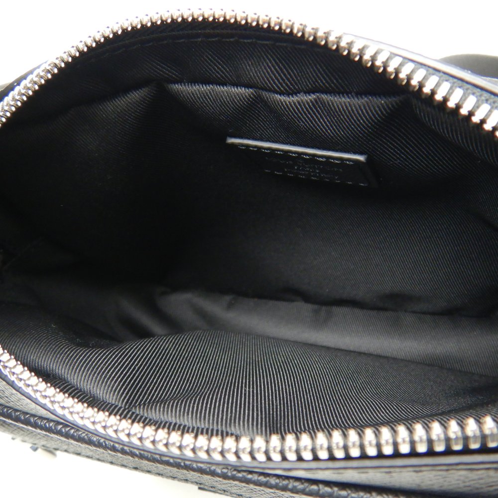 Louis Vuitton Eclipse Taiga Bum Bag Outdoor Noir Body Bag