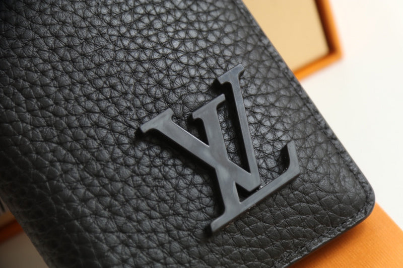 Fan Fashion Lu-Vi bags - 17597