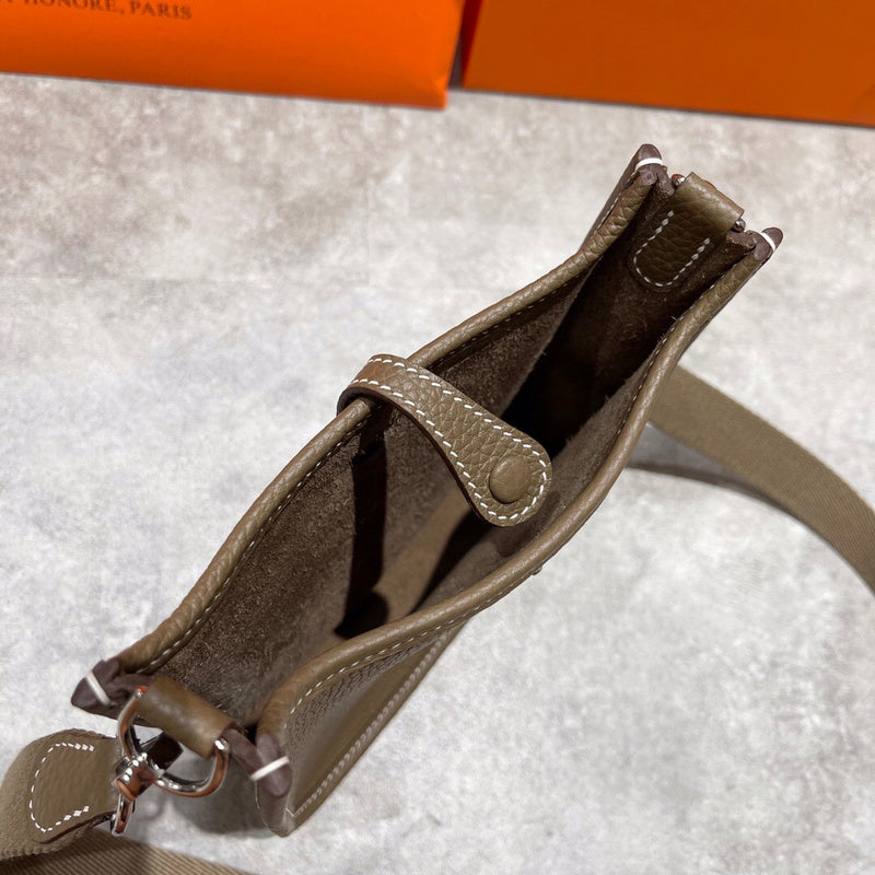 Amelia - HMS Bags - 1640