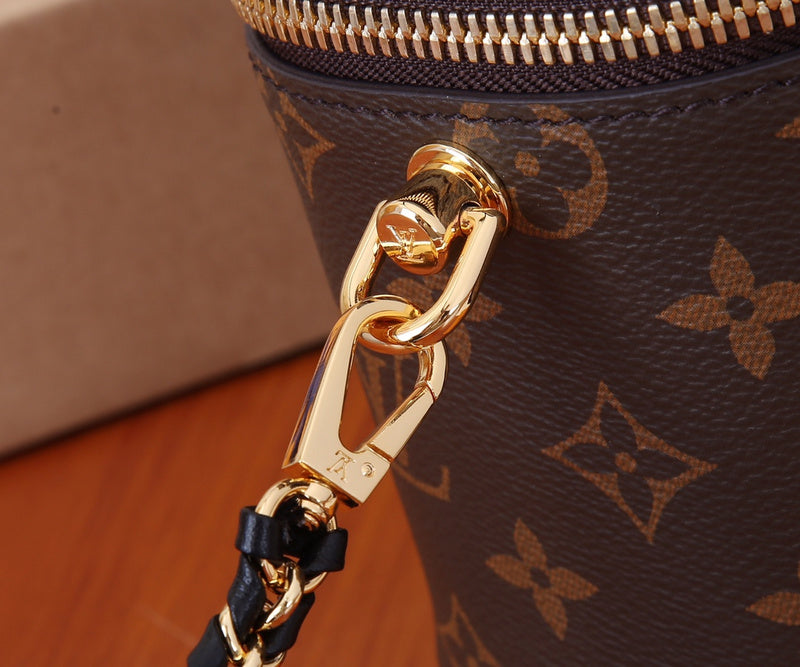 Fan Fashion Lu-Vi Bags - 16806