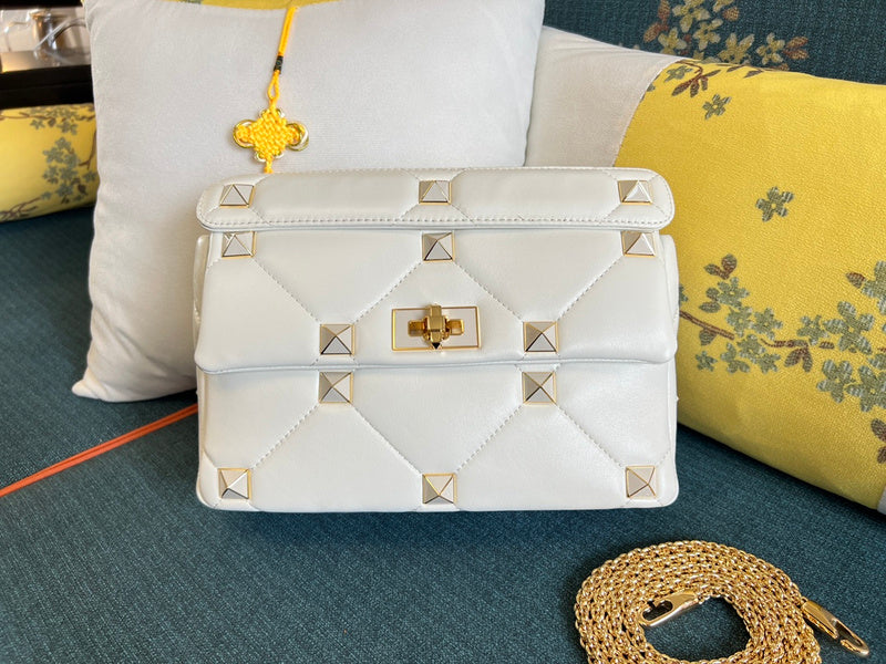 VAL LUXURY BAGS - FOR FASHION LOVERS  AFFORDABLE LUXURY BAGS- 1126