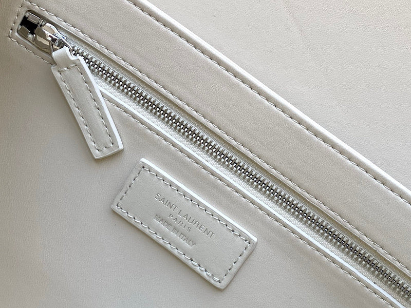 Amelia - YSL Bag - 4153